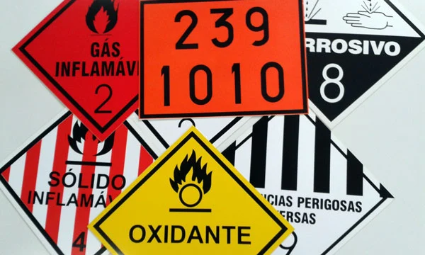 Transporte de Carga Química produtos quimicos placas